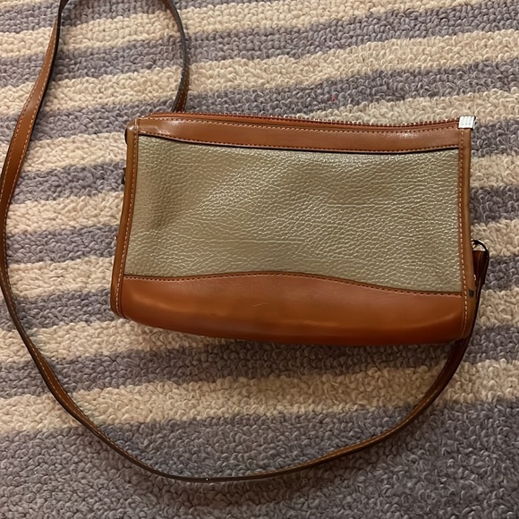 Dooney & Bourke cross body purse - Picture 8 of 10